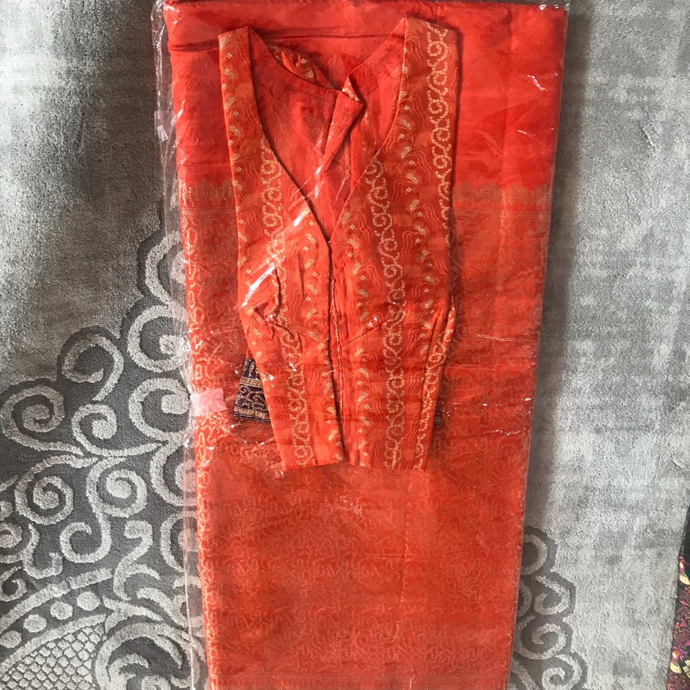 Saree - Picture 2 of 6